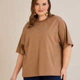 Βαμβακερή μπλούζα oversize 10355 σε χρώμα  Καπουτσίνο σε μεγάλα μεγέθη 