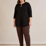 Βαμβακερή τουνίκ με εντυπωσιακό ντεκολτέ με ασημί λεπτομέρεια – Mαύρο