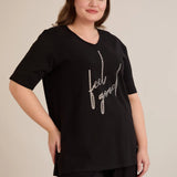 Βαμβακερό T-shirt με V λαιμόκοψη στάμπα και στρας  Feel good