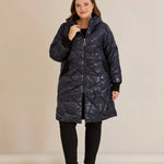 Μπουφάν καπιτονέ με κουκούλα σε σκούρο μπλε χρώμα σε μεγάλα μεγέθη