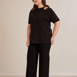 Βαμβακερή μπλούζα με εντυπωσιακό ντεκολτέ με πέρλες