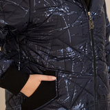 Μπουφάν καπιτονέ με κουκούλα σε σκούρο μπλε χρώμα σε μεγάλα μεγέθη