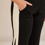 Φαρδύ παντελόνι με εντυπωσιακή ρίγα στο πλάι