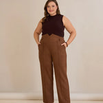 Κομψό παντελόνι με μπροστινή ραφή και ψηλή μέση σε καφέ χρώμα σε μεγάλα μεγέθη