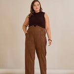 Κομψό παντελόνι με μπροστινή ραφή και ψηλή μέση σε καφέ χρώμα σε μεγάλα μεγέθη