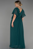 Επίσημο μακρύ φόρεμα από μουσελίνα με κρουαζέ λαιμόκοψη σε μεγάλα μεγέθη- Πράσινο Σμαράγδι N3276