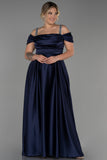 Επίσημο μακρύ φόρεμα από σατέν με τιραντάκια με στρασάκια σε μεγάλα μεγέθη  -  Σκούρο μπλε N3277