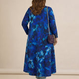 Πολύχρωμο μακρύ φόρεμα σε γραμμή Α με εντυπωσιακή καρφίτσα- Μπλε