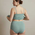 Σλιπ με πολυτελή διακόσμηση από τούλι σε χρώμα μέντα σε μεγάλα μεγέθη