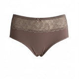 Βαμβακερά σλιπ με δαντέλα σε Απαλή μόκα χρώμα σε μεγάλα μεγέθη

