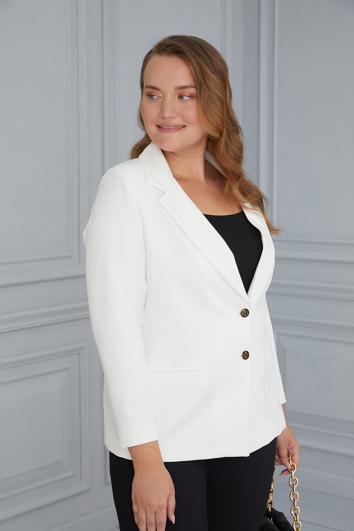 Κομψό γυναικείο σακάκι με φόδρα σε μεγάλα μεγέθη - Άσπρο