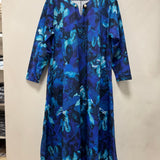 Πολύχρωμο μακρύ φόρεμα σε γραμμή Α με εντυπωσιακή καρφίτσα- Μπλε