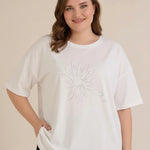 Βαμβακερή μπλούζα με στρας σε άσπρο χρώμα σε μεγάλα μεγέθη