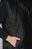 Γυναικείο ελαφρύ γιλέκο με κουκούλα σε μεγάλα μεγέθη- Μαύρο
