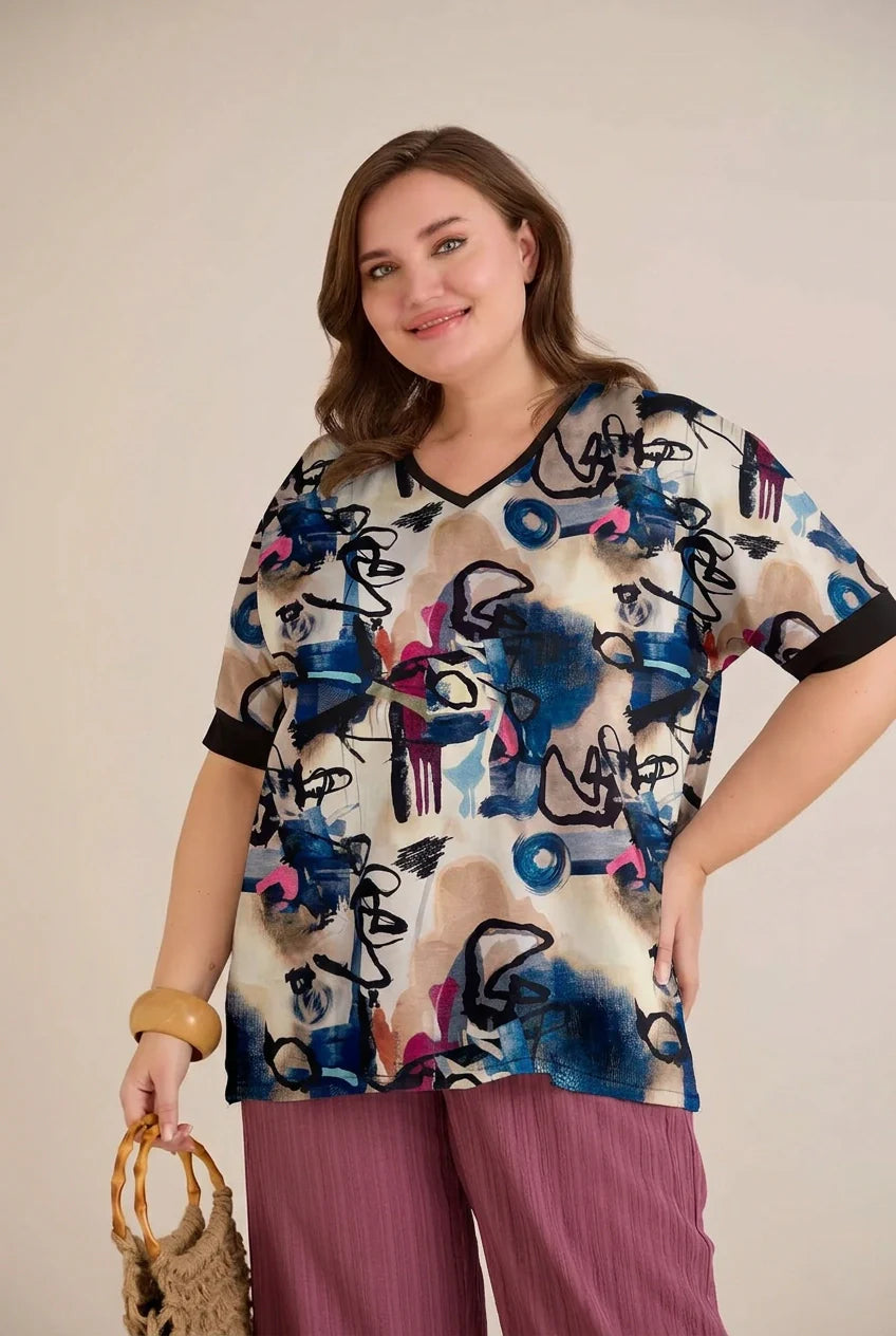 Σατινέ μπλούζα σε μεγάλα μεγέθη με V-ντεκολτέ - μπλε