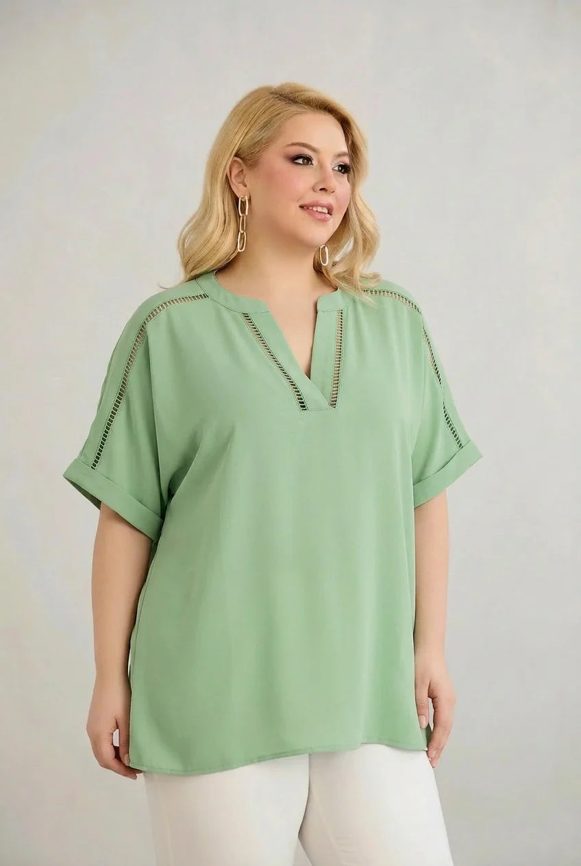 Αέρινη τουνίκ με boho λεπτομέρειες σε χρώμα Μέντα σε μεγάλα μεγέθη 