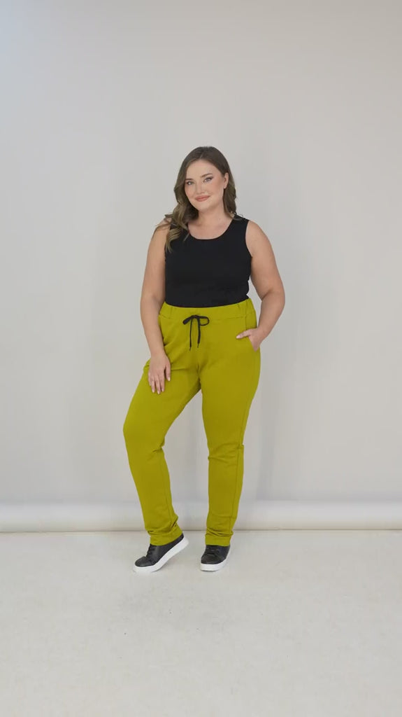 Γυναικεία αθλητική φόρμα παντελόνι "Daily" σε μεγάλα μεγέθη - Μουσταρδί