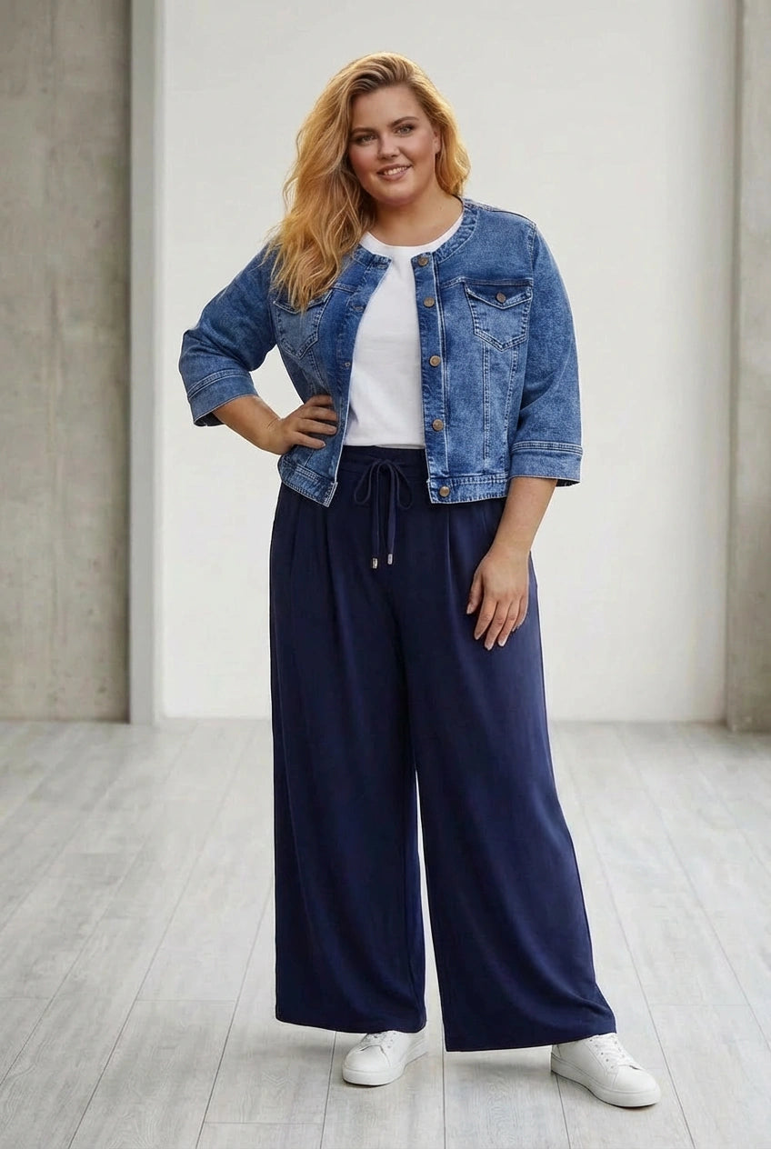 Καθημερινό παντελόνι τύπου παντελονόφουστα σε Σκούρο μπλε χρώμα σε μεγάλα μεγέθη