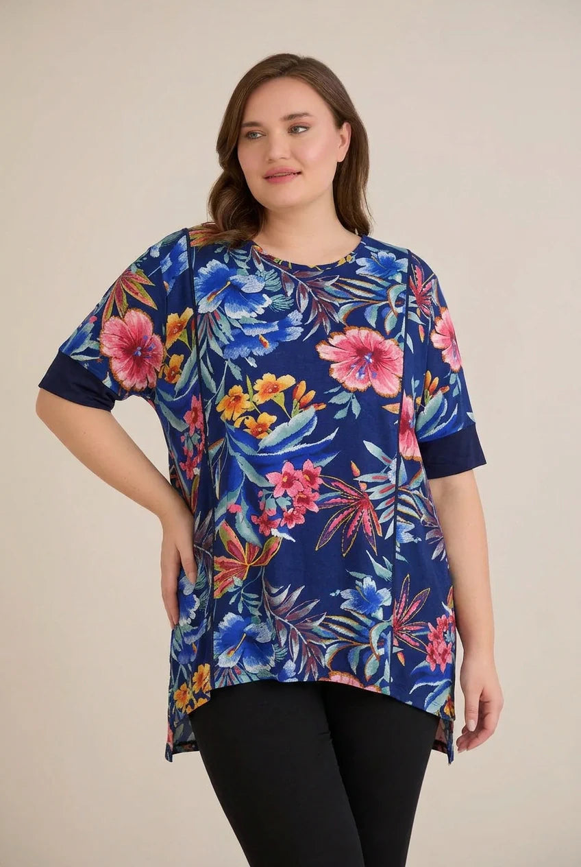 Ελαστική μπλούζα σε μεγάλα μεγέθη από βισκόζη - φλοράλ
