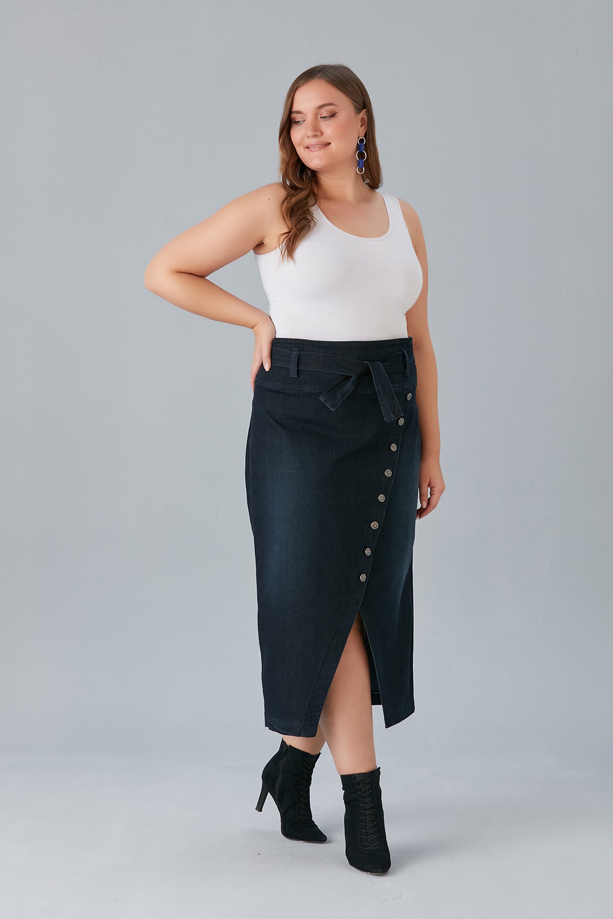 Midi Τζιν φούστα με κουμπιά και σκίσιμο σε μεγάλα μεγέθη - Denim