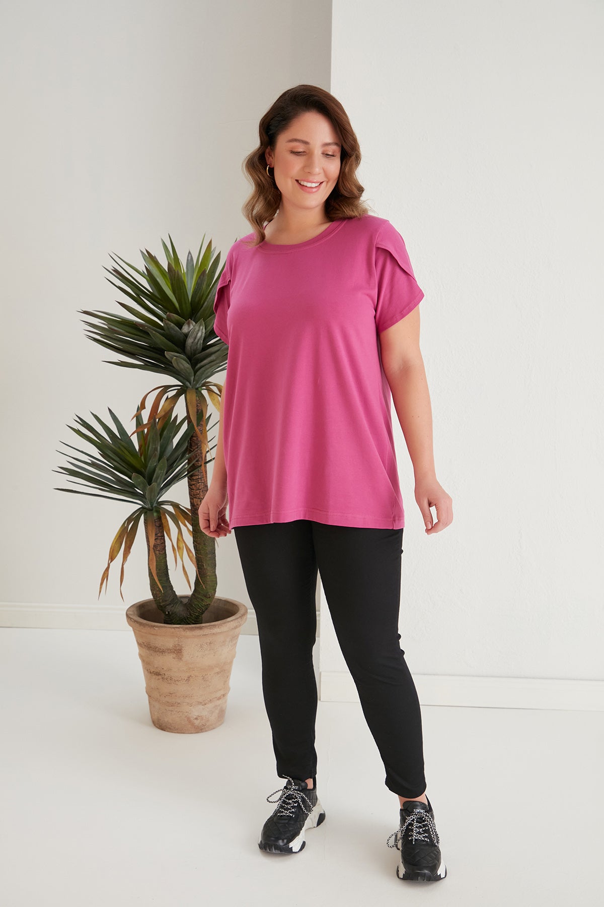 Βαμβακερό μπλουζάκι Basic σε 7 χρώματα σε μεγάλα μεγέθη - Ρόζ