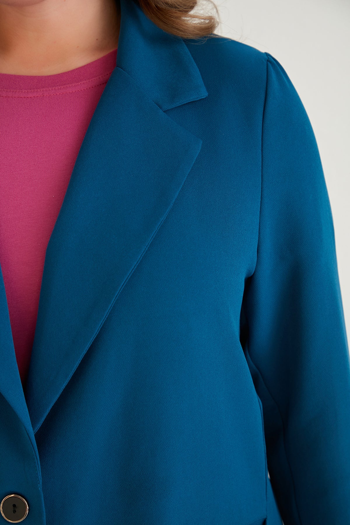 Ανοιξιάτικο σακάκι σε τρία χρώματα σε μεγάλα μεγέθη  - Μπλέ