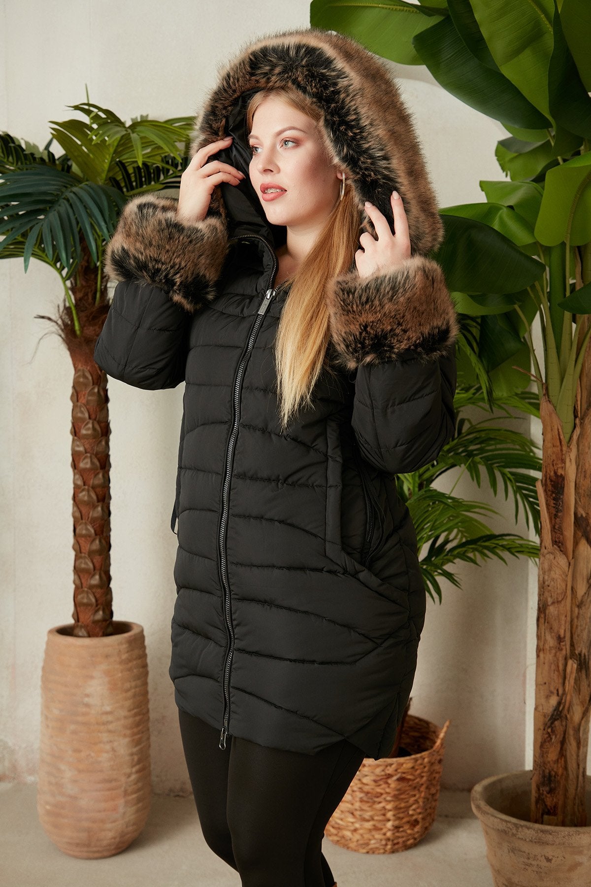 Χειμωνιάτικο μπουφάν Winter Chic σε μεγάλα μεγέθη- Μαύρο