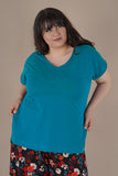 Βαμβακερό μπλουζάκι με λαιμόκοψη V και σκισίματα σε 7 χρώματα σε μεγάλα μεγέθη-Μπλε Γαλάζιο