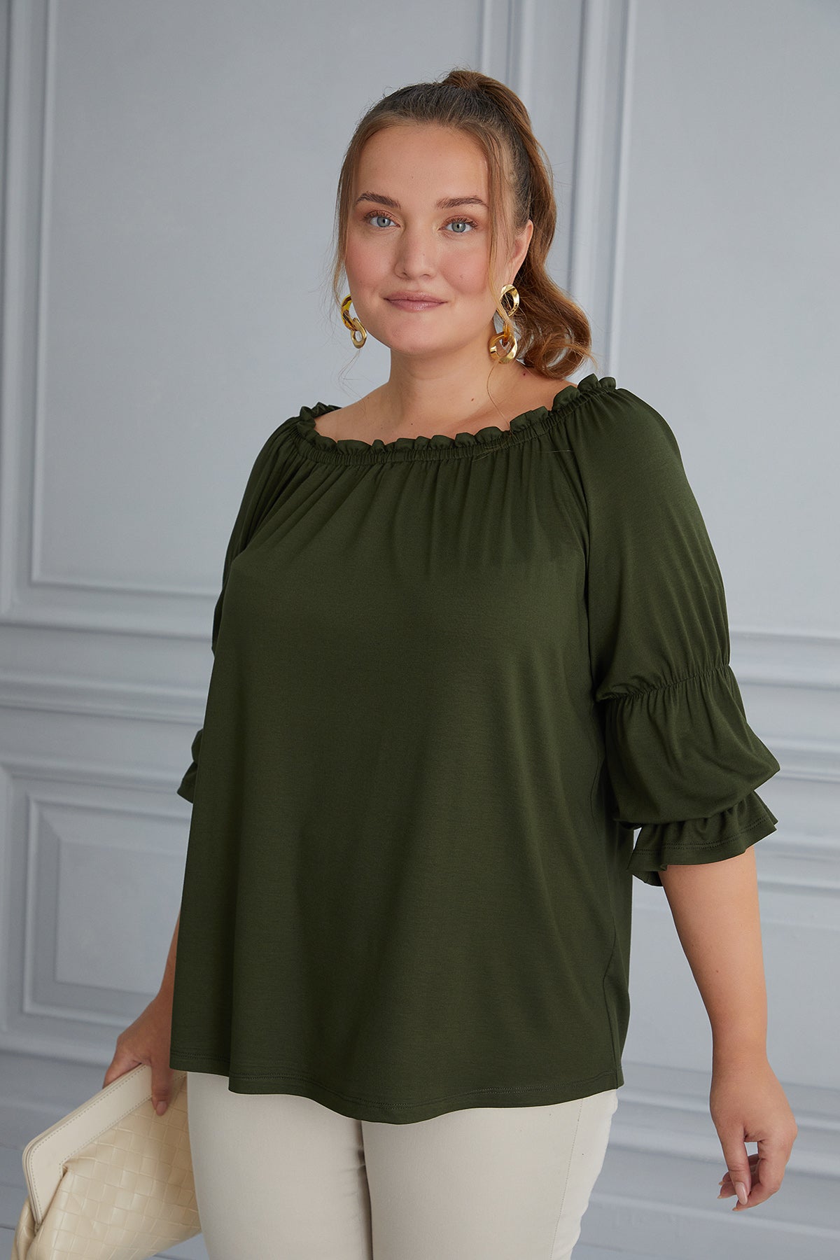 Γυναικεία μπλούζα "Κάρμεν" σε μεγάλα μεγέθη - Πράσινο