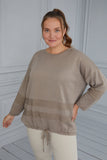 Πλεκτή γυναικεία μπλούζα με  κορδόνια σε μεγάλα μεγέθη- Μπέζ