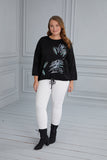 Πλεκτή γυναικεία μπλούζα με στάμπα και στρασάκια σε μεγάλα μεγέθη - Μαύρο