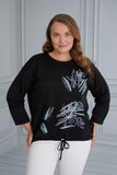 Πλεκτή γυναικεία μπλούζα με στάμπα και στρασάκια σε μεγάλα μεγέθη - Μαύρο