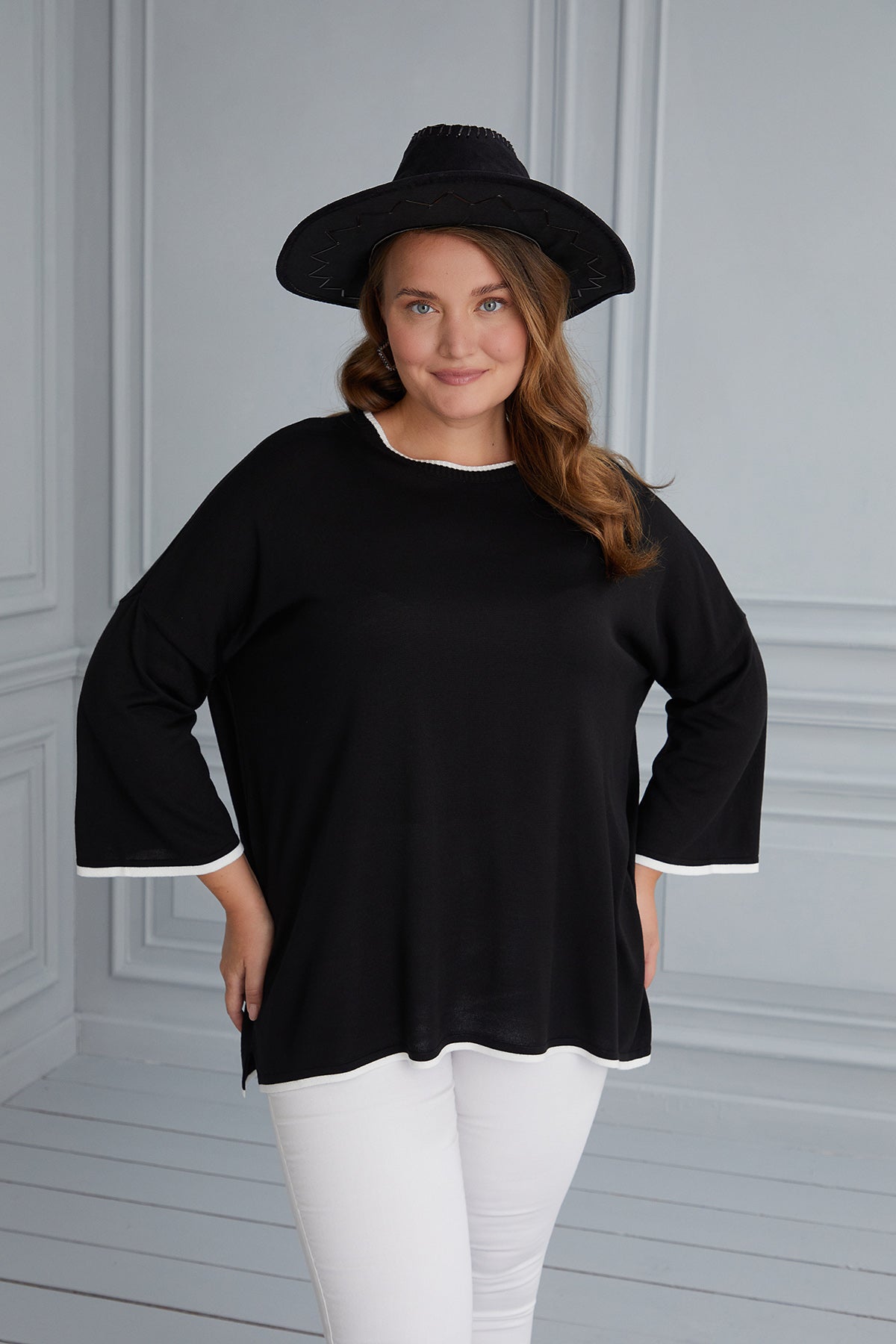 Πλεκτή μπλούζα Contrast σε μεγάλα μεγέθη - Μαύρο