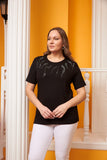 Γυναικεία μπλούζα με στάμπα και στρασάκια σε μεγάλα μεγέθη - Μαύρο
