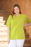 Βαμβακερό μπλουζάκι Basic σε 7 χρώματα σε μεγάλα μεγέθη -Μήλο