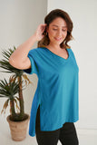 Βαμβακερό μπλουζάκι με λαιμόκοψη V και σκισίματα σε 7 χρώματα σε μεγάλα μεγέθη-Μπλε